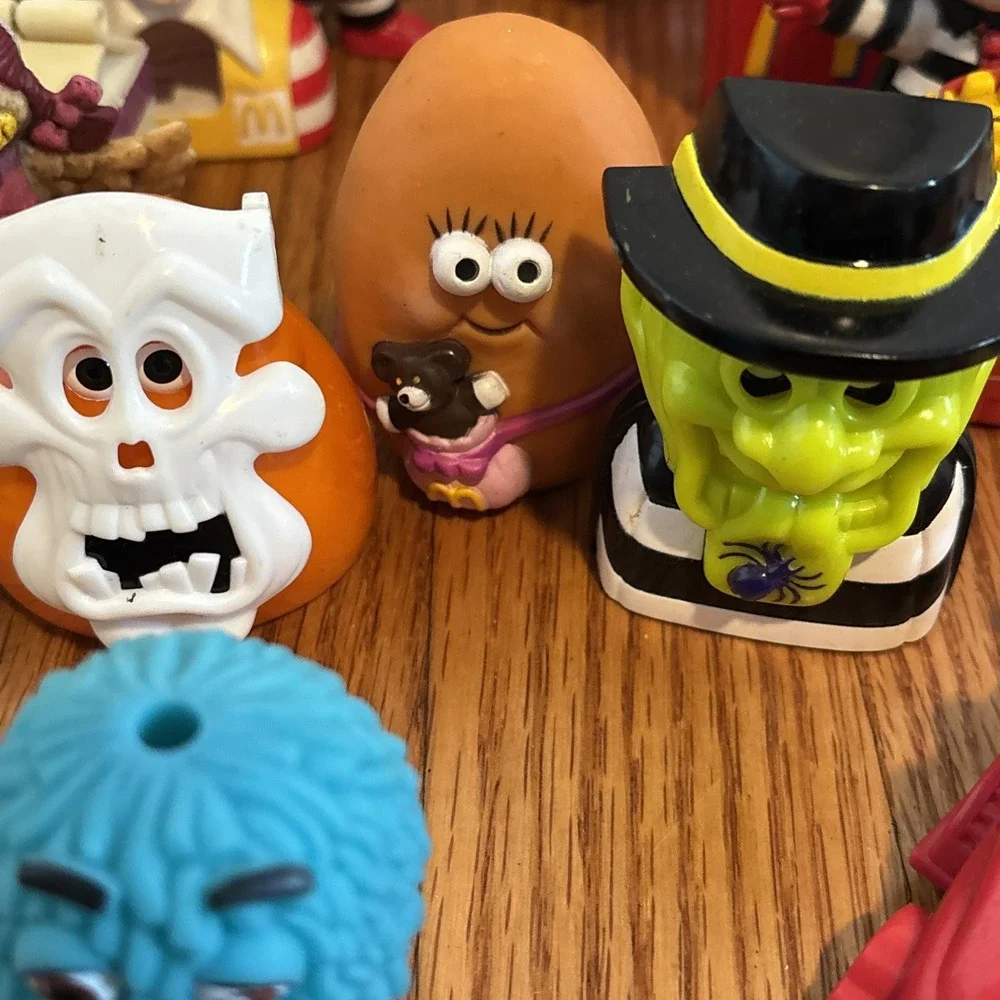 Happy Meal Figurines McDonalds Disney Food Nuggets‎ Fries Vintage, Ertl Car Lot